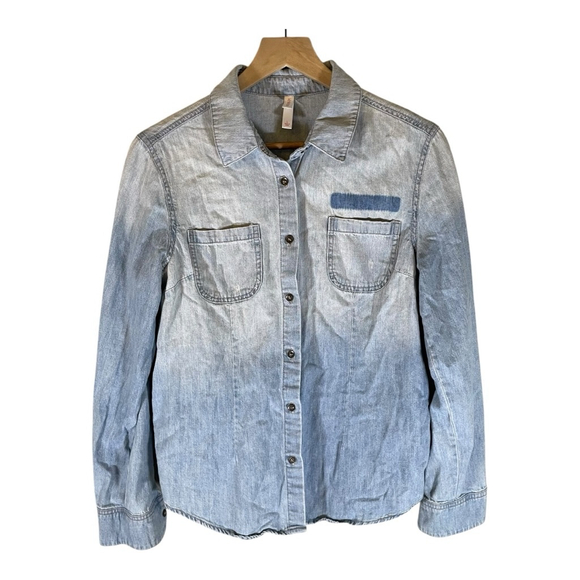 Xhiliration Womens Shirt L Blue Denim Casual‎ Lightweight Comfy Winter pockets - Picture 1 of 11